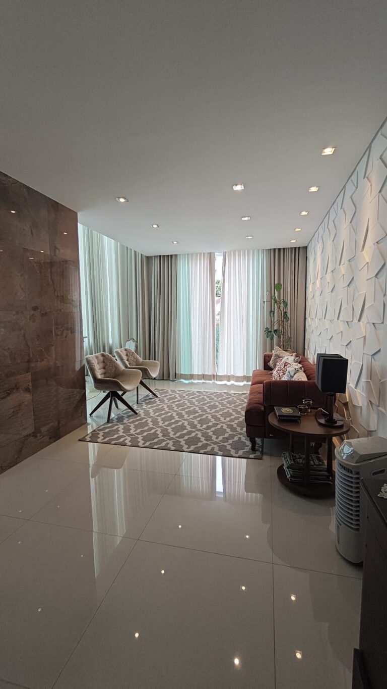 WhatsApp Image 2025-10-22 at 13.17.04