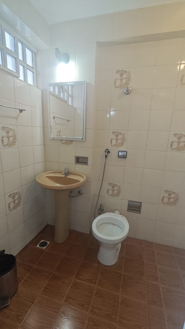 WhatsApp Image 2025-10-28 at 10.46.15