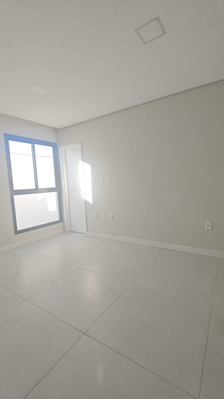 WhatsApp Image 2025-11-14 at 16.39.53 (1)