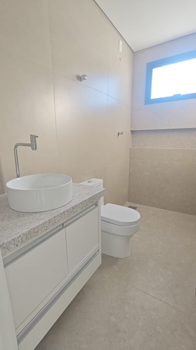 WhatsApp Image 2025-11-14 at 16.49.37