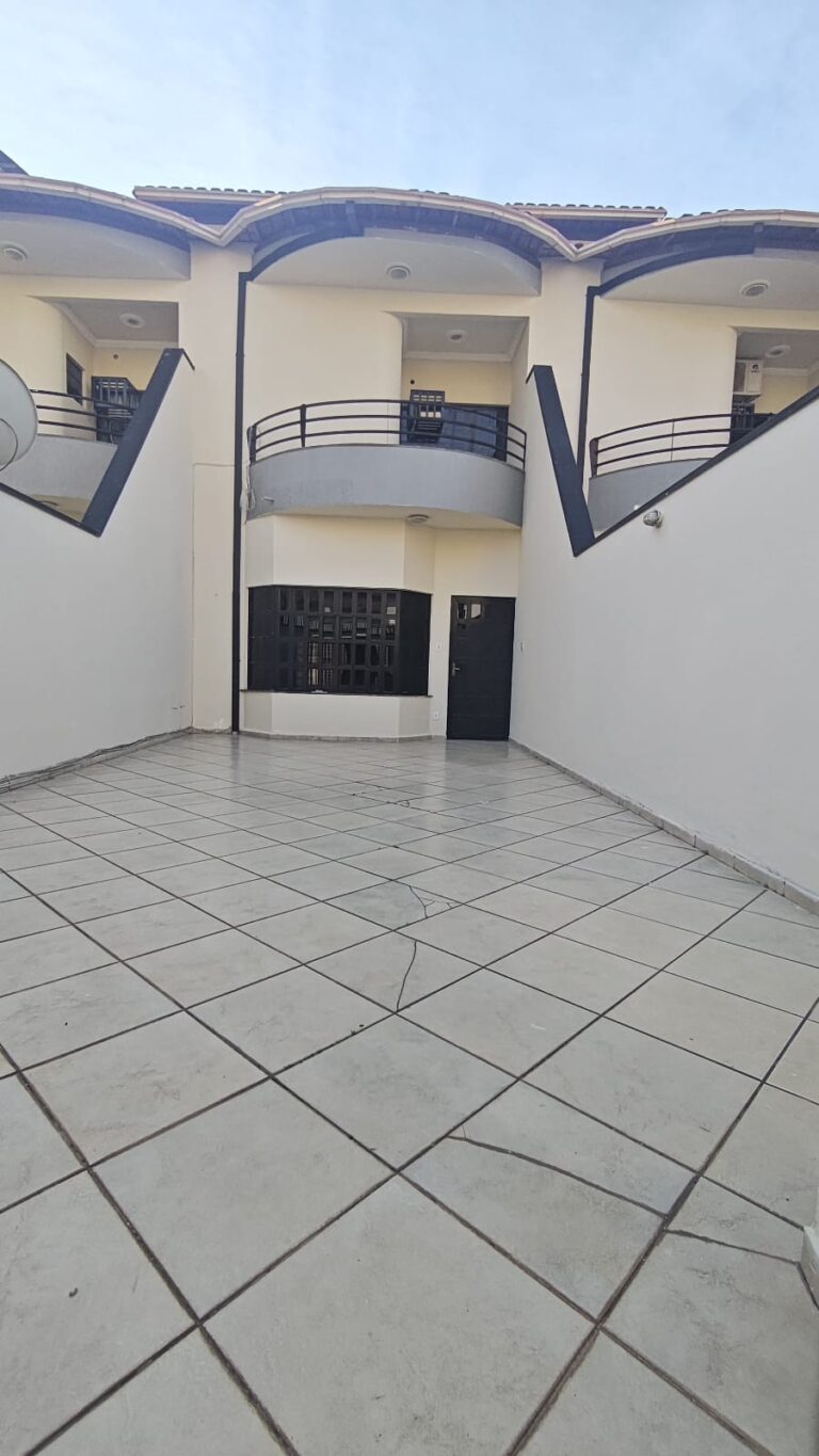 WhatsApp Image 2025-11-26 at 17.10.07 (1)