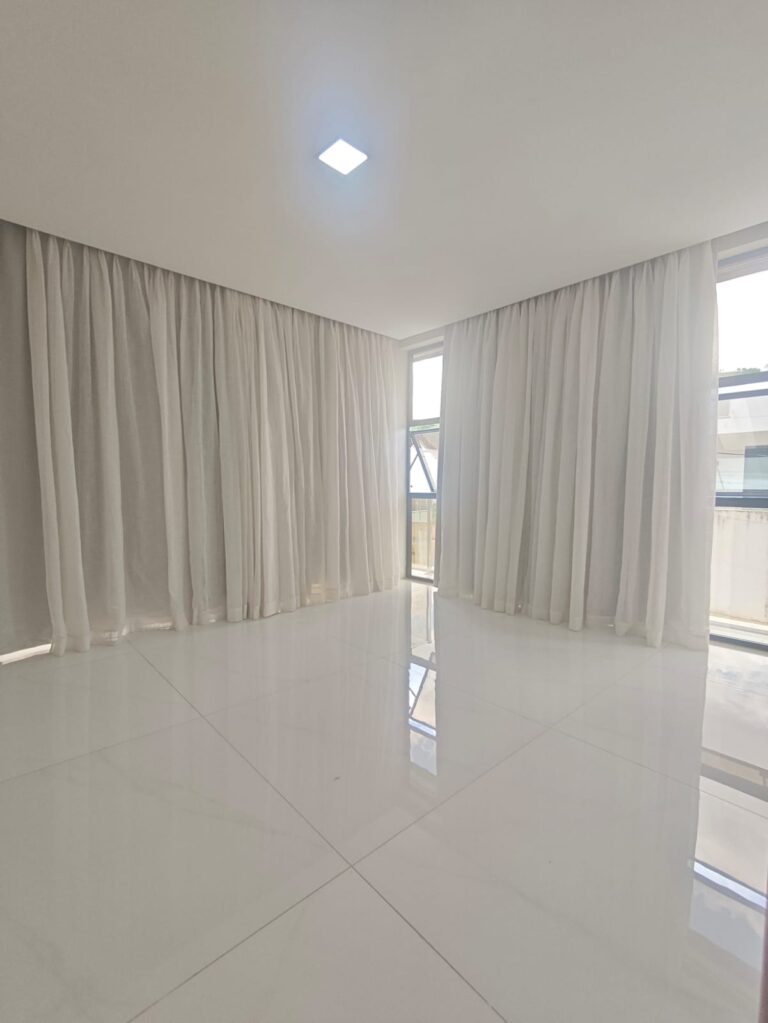 WhatsApp Image 2025-12-11 at 17.09.56 (2)