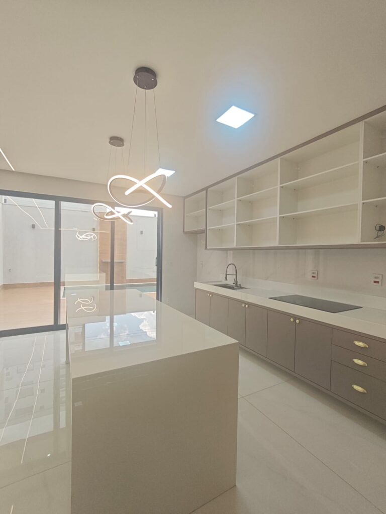 WhatsApp Image 2025-12-11 at 17.10.00