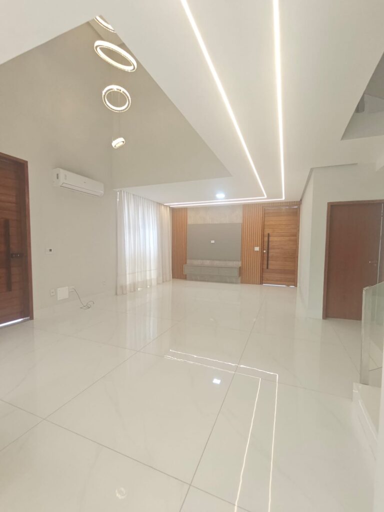 WhatsApp Image 2025-12-11 at 17.10.01