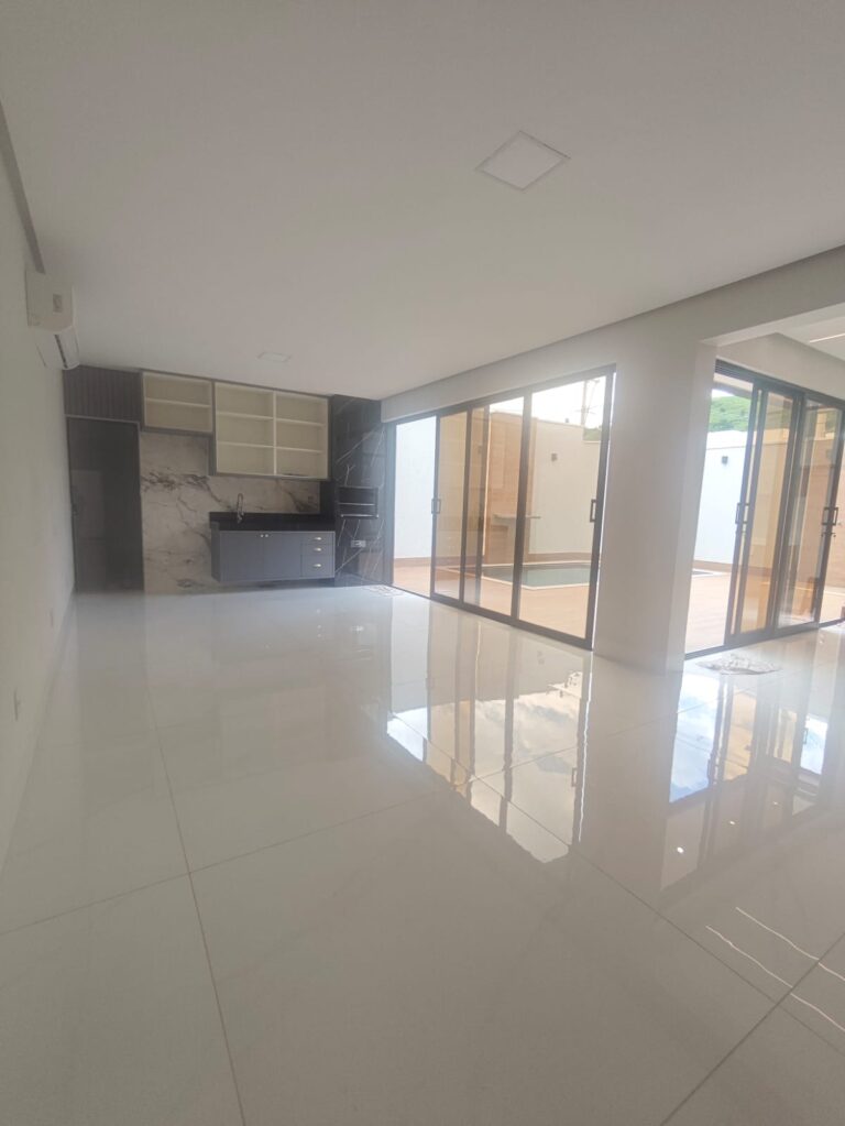 WhatsApp Image 2025-12-11 at 17.10.04 (1)