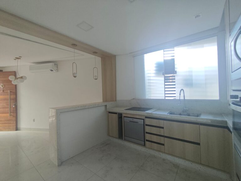 WhatsApp Image 2026-02-04 at 17.41.03 (1)