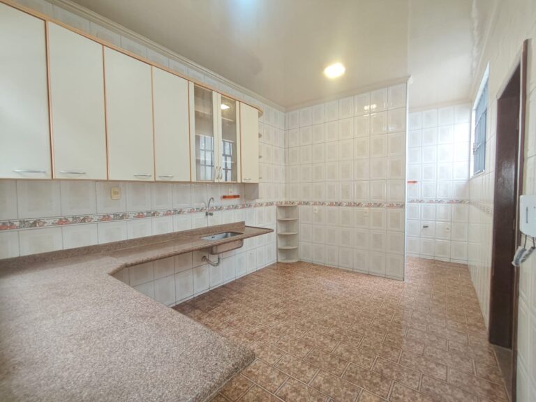 AC081ED213D5EDF276A291575BF190F2-vago