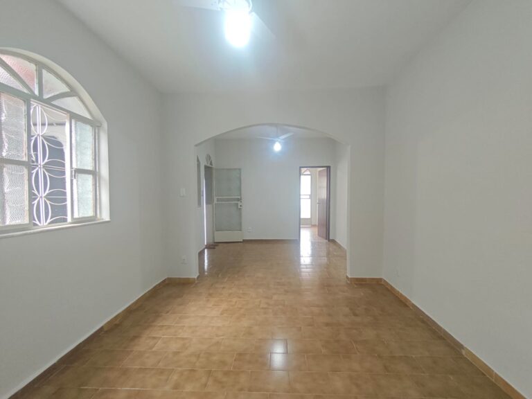 AC5E3FF7E635B2A6CAF91F3B8DB17568-c1hi