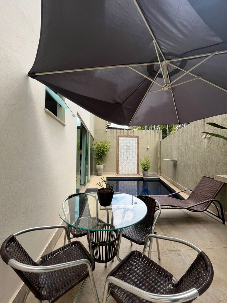 3AB9EEF32B7057423F93-e25b