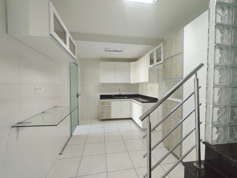 AC0BB7A0918F64916F58D7DCFDC2452F-rrye