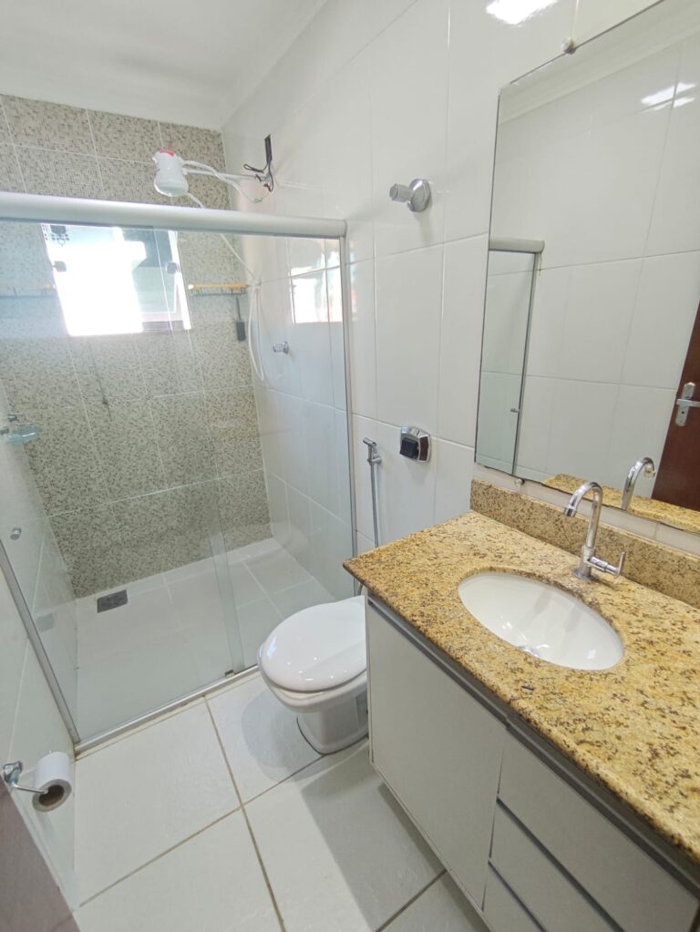 AC715E1816E2EA5E2786A8F13AB447B1-h2qq