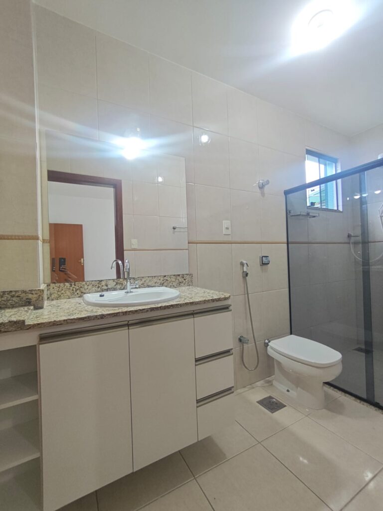 ACABDE15F460681C74549370E1D48999-20x2 (1)