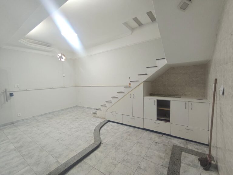 ACD722D9E97D046D293481DB88DC1B9E-minw